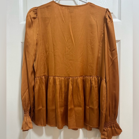 NEW w/ TAGS* French Connection Long Sleeve V Neck Blouse - Picture 4 of 6